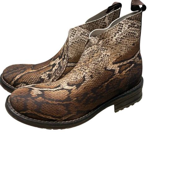 Charleston Shoe Co Liberty Python Boot Size 6 Pull On - Picture 1 of 7